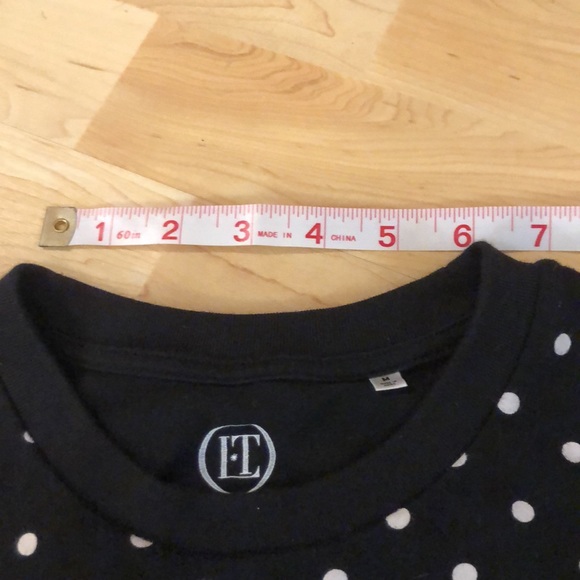 Uniqlo Minnie Mouse t shirt - Picture 6 of 8